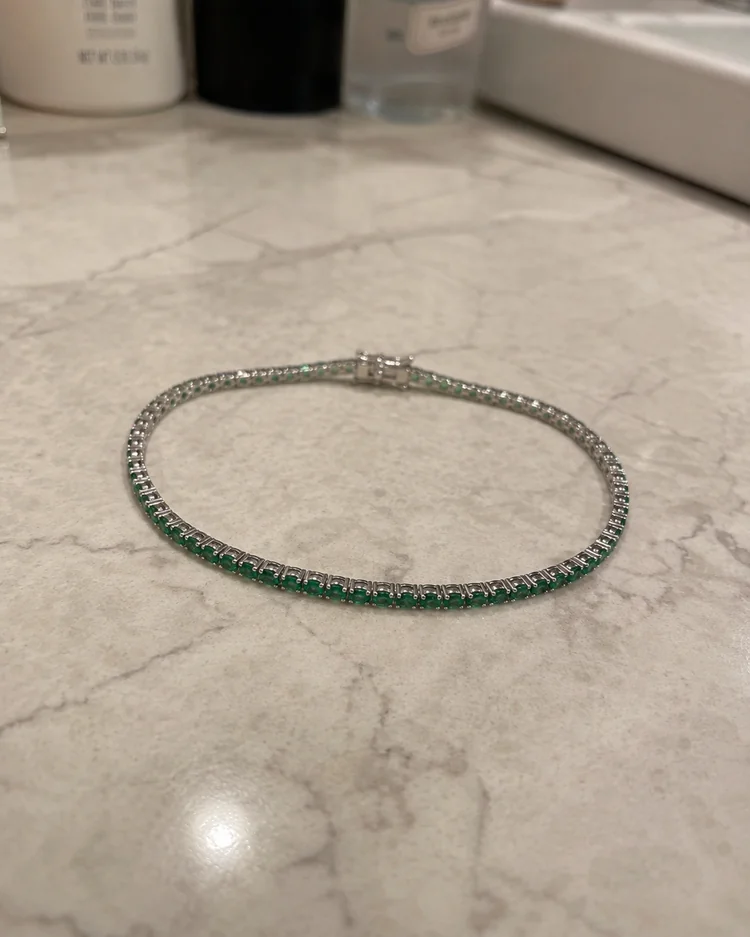 Jewelry AI result example 7