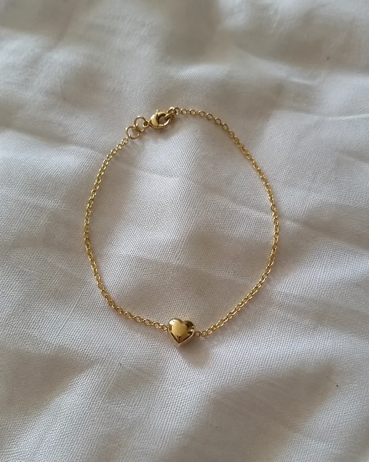 Original source for Jewelry Retouch example 13