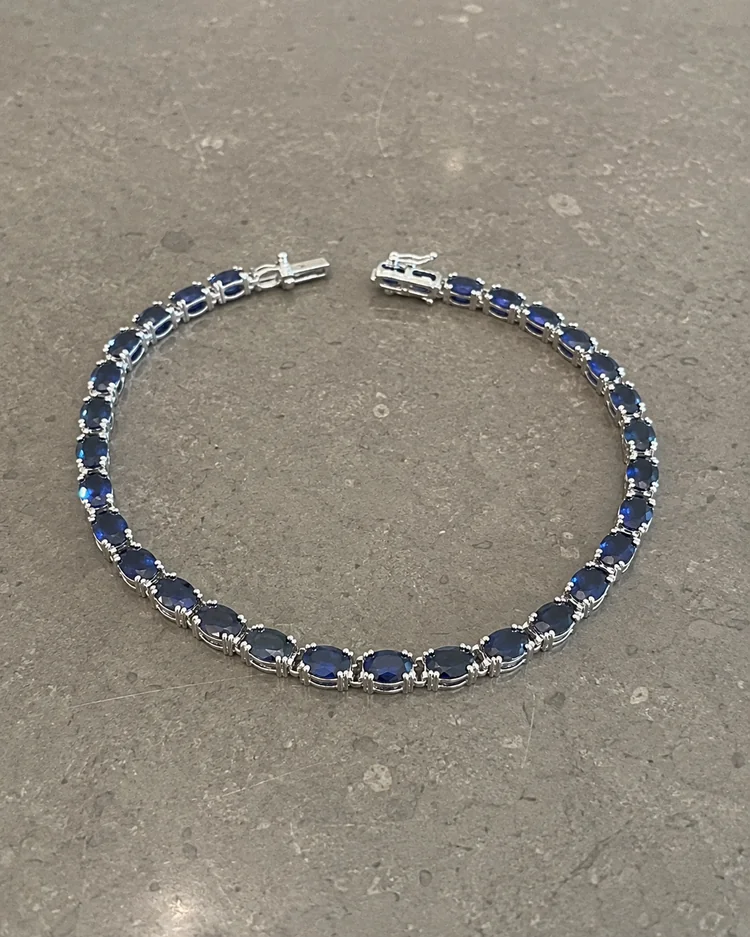 Original source for Jewelry Retouch example 15