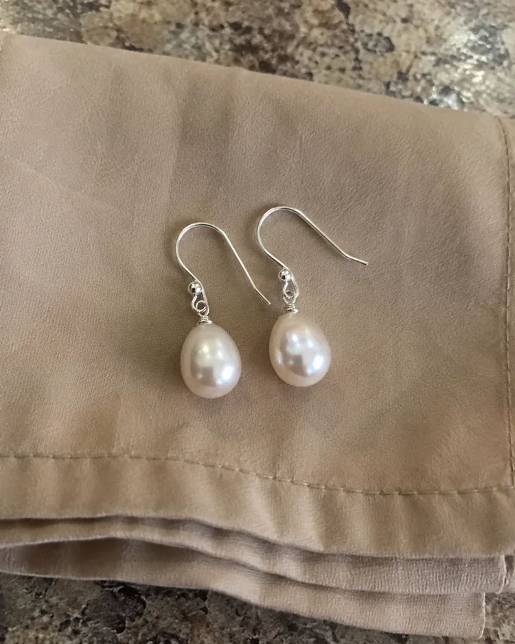Original source for Jewelry Retouch example 2