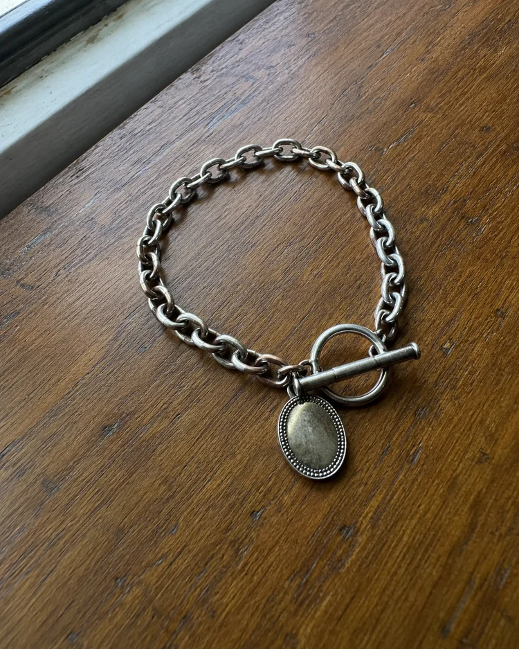 Original source for Jewelry Retouch example 6