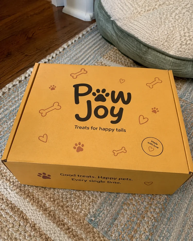 Original source for Box Mockup example 15