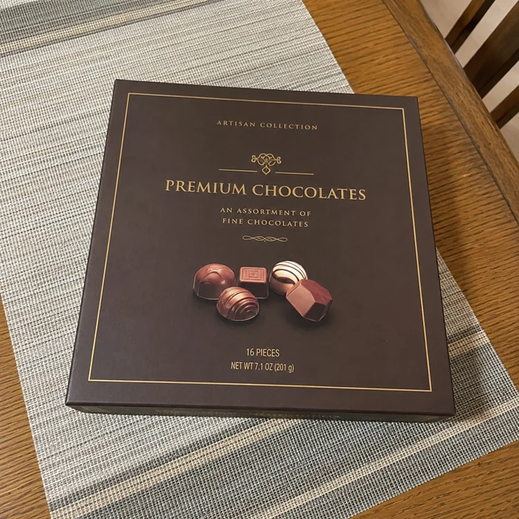 Original source for Box Mockup example 18