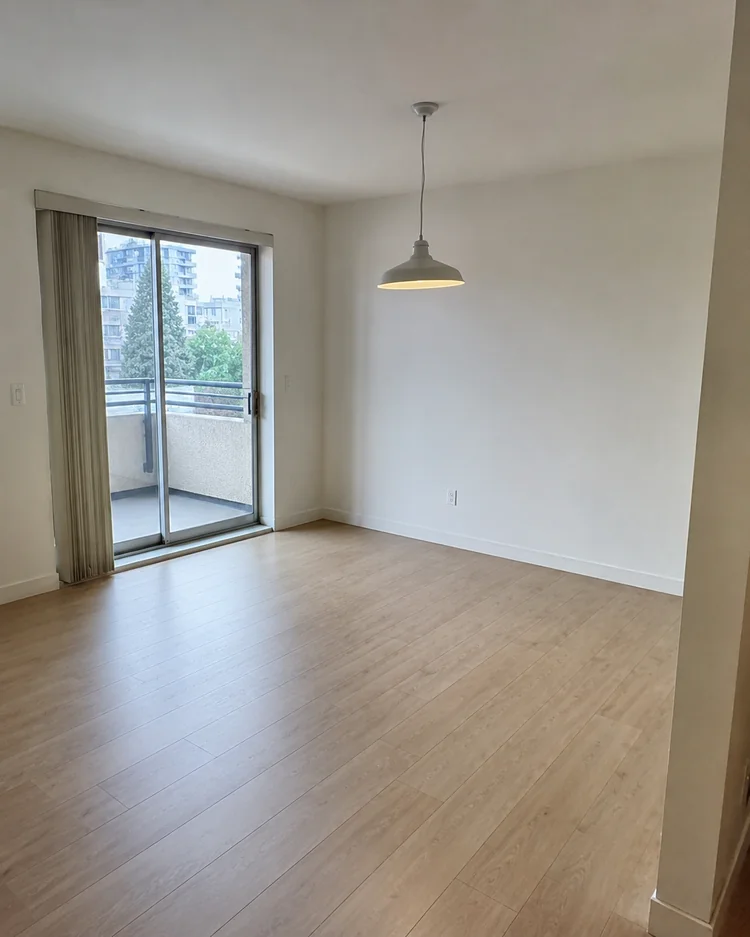 Original source for Virtual Staging example 18