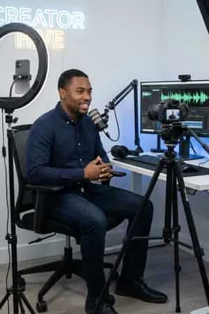 🎙️ Podcast Host Studio sample 1